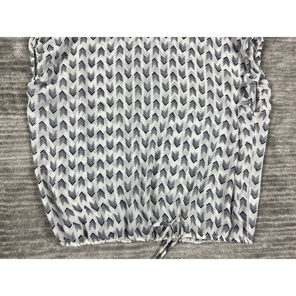 Charming Charlie Blouse Womens S White Navy Chevron Arrow Bubble Hem Cap Sleeve - Picture 7 of 9